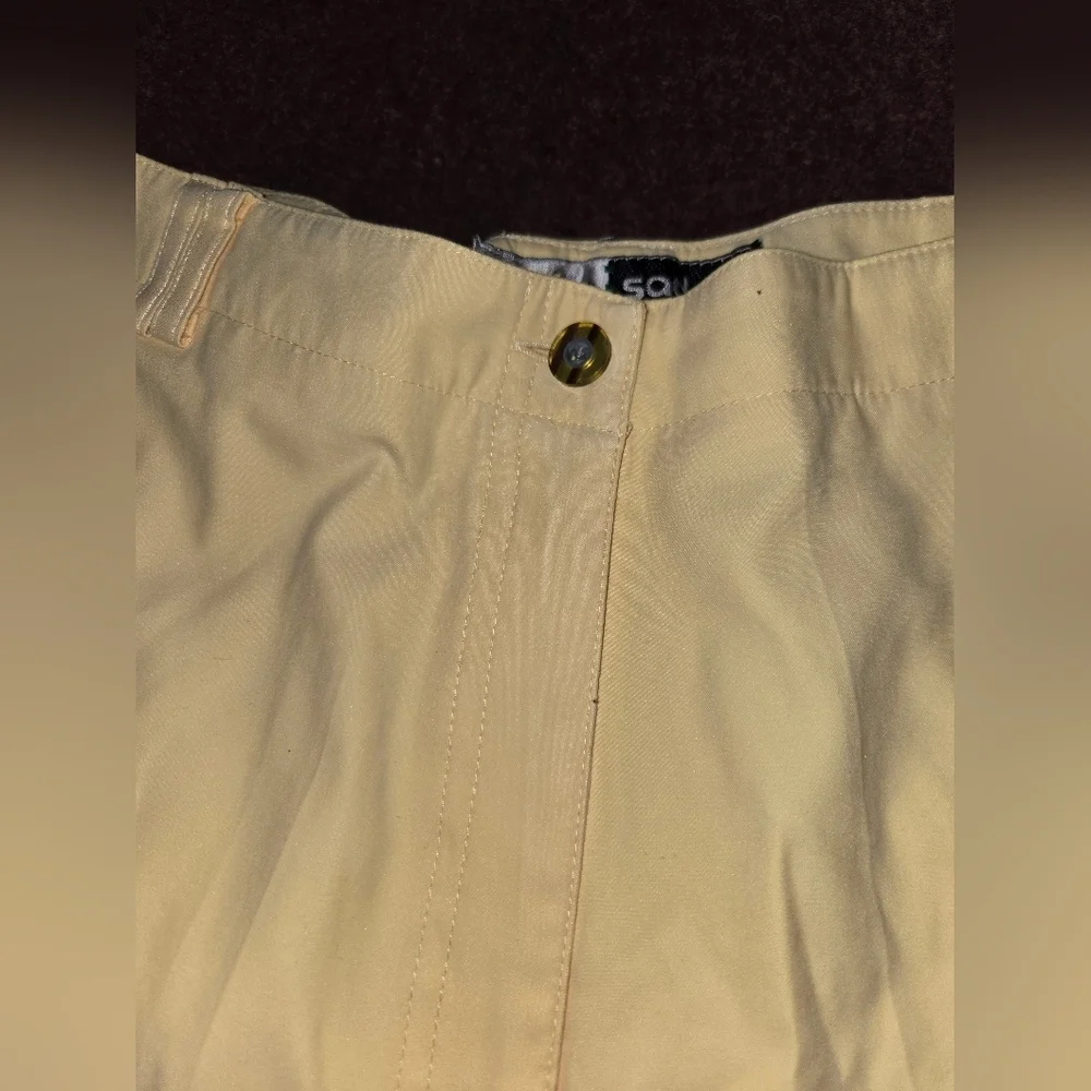 Jamie Sadock Size 8 Golf Capri In Butter Yellow One Small Spot Below Left Pocket